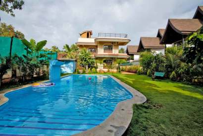 Villas in Goa, Villa Mits - Swimming Pool